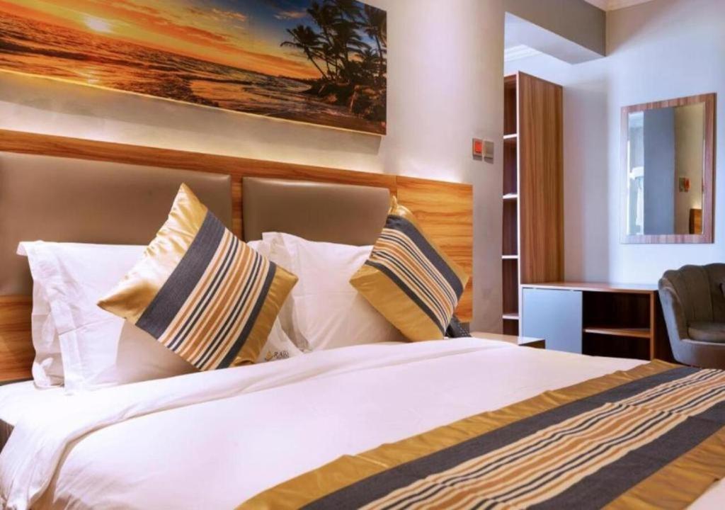 Raha Hotel & Suites Найроби Экстерьер фото