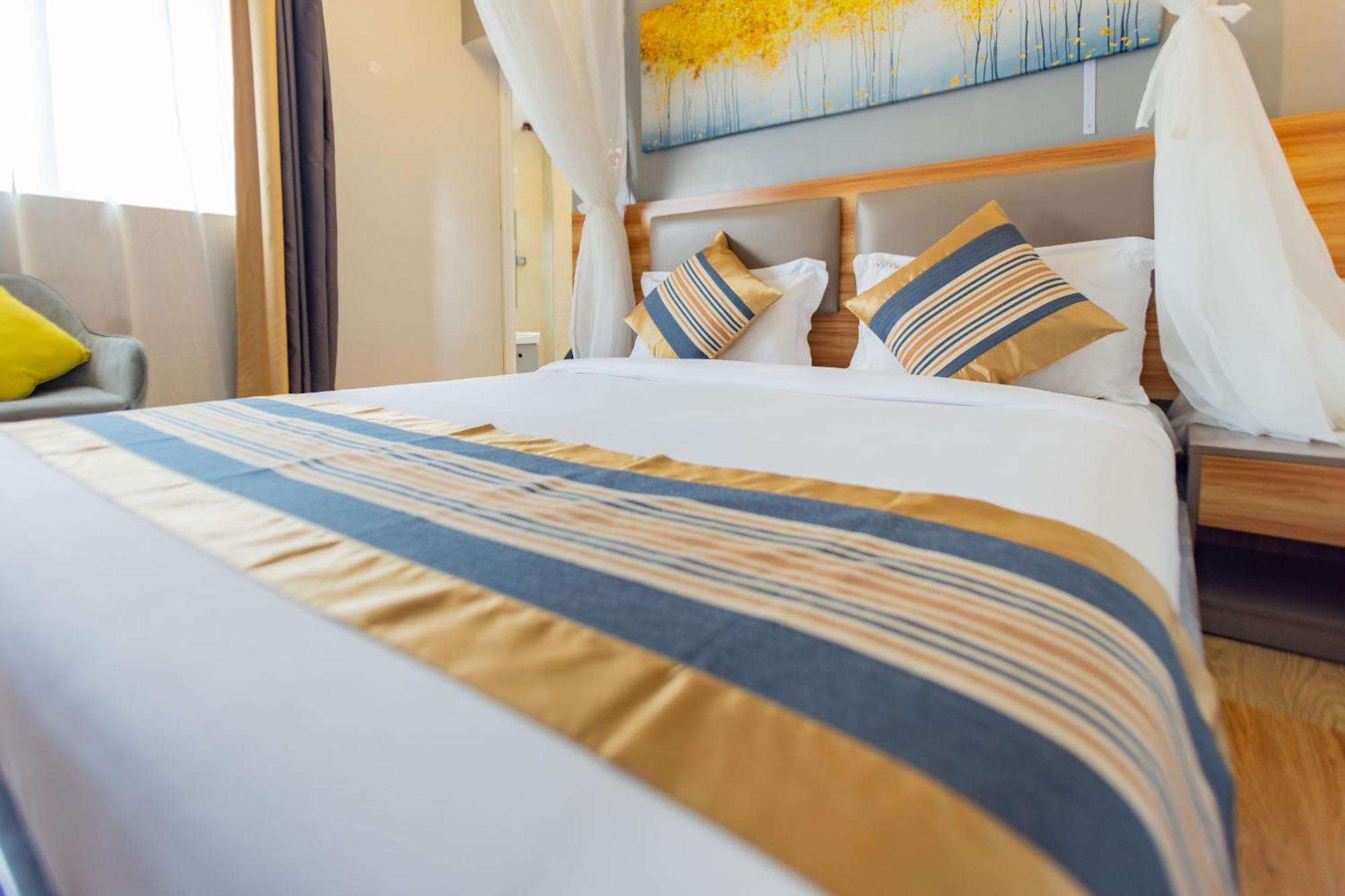 Raha Hotel & Suites Найроби Экстерьер фото
